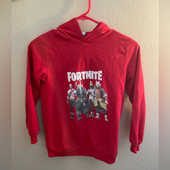 Boy gamer Fortnite size 8, long sleeve hoodie - Picture 1 of 4